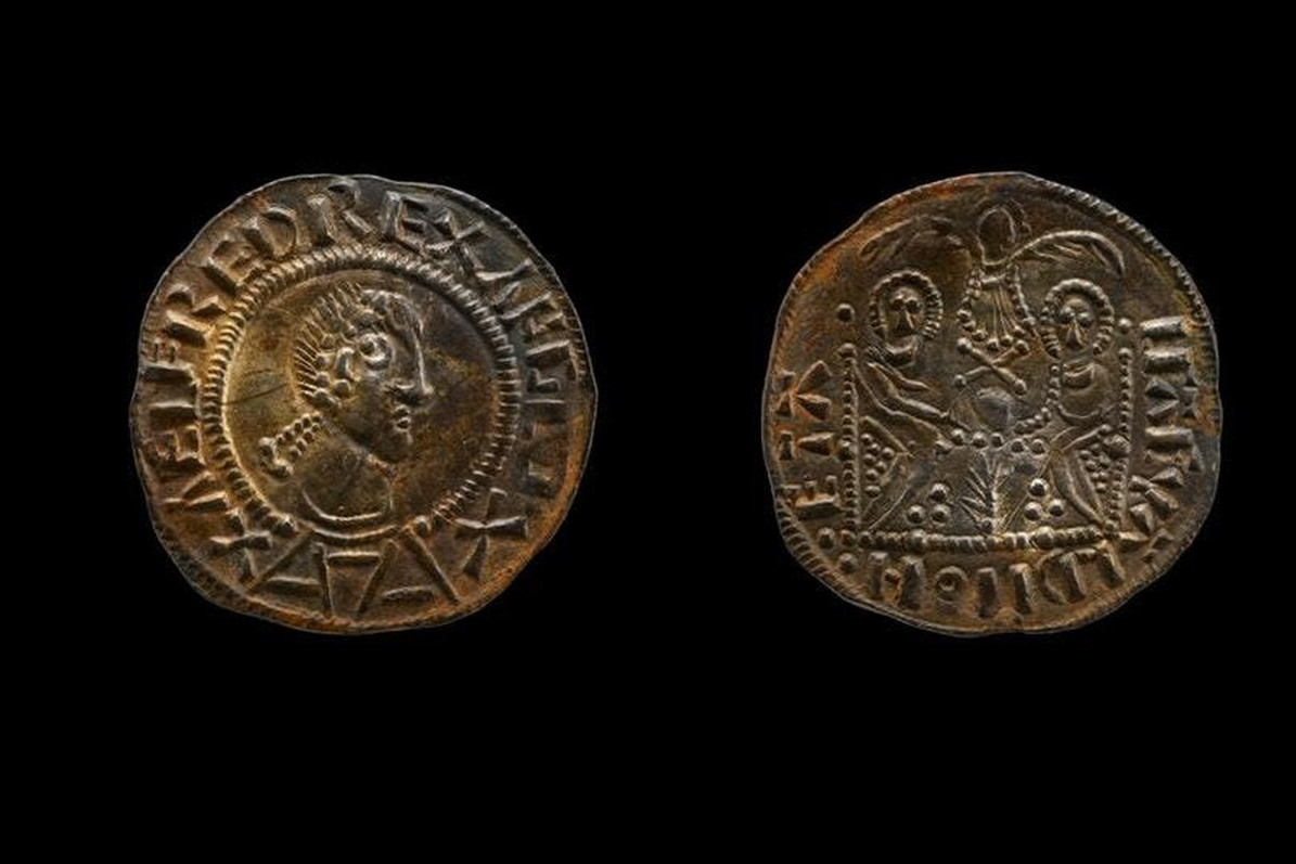 Coins from the Herefordshire hoard Coins from the Herefordshire Hoard